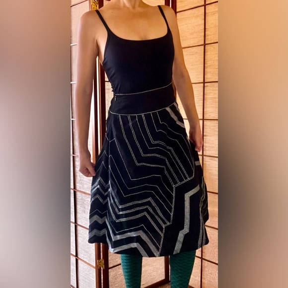 Willi Smith Dresses & Skirts - 90s vintage Willi Smith vintage black w/ white stitching geometric circle skirt